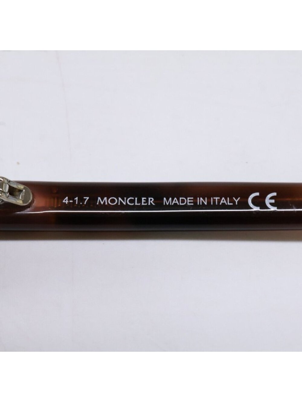Moncler Mr Wellington Eyewear - Picture 5 of 8